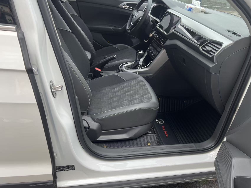 Volkswagen T-Cross 2022 car image #6