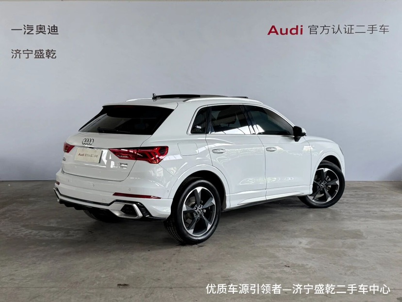 Audi Q3 2023 car image #4