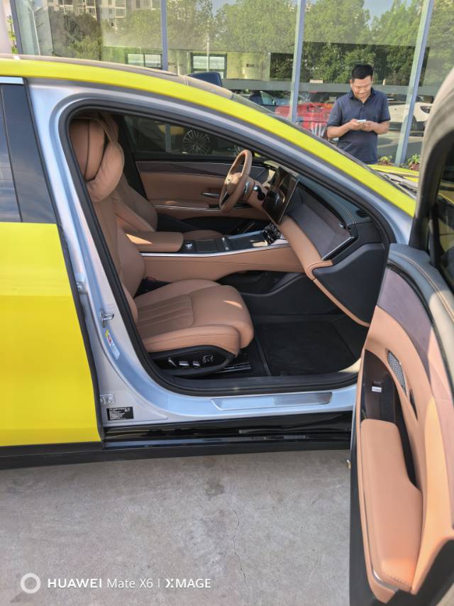 BYD HanL 2025 immagine di auto #2