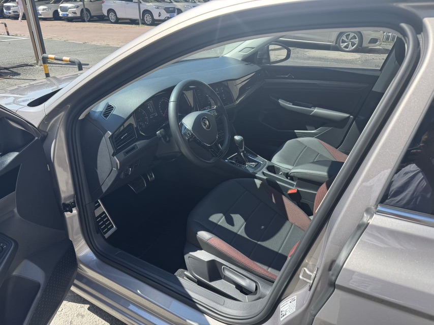 Volkswagen Bora 2022 car image #3