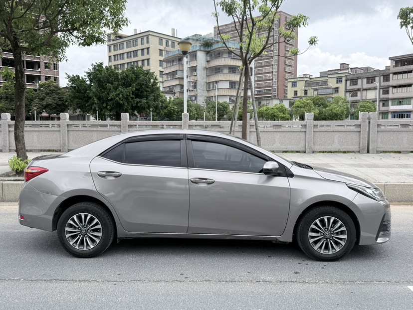 Toyota Corolla 2017 #11 Toyota Corolla 2017 car image #11