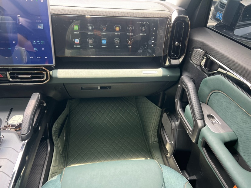 Jetour Traveller 2025 car image #9