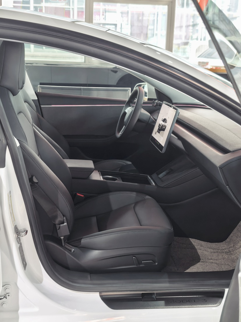Tesla Model 3 2024 #4 Tesla Model 3 2024 car image #4