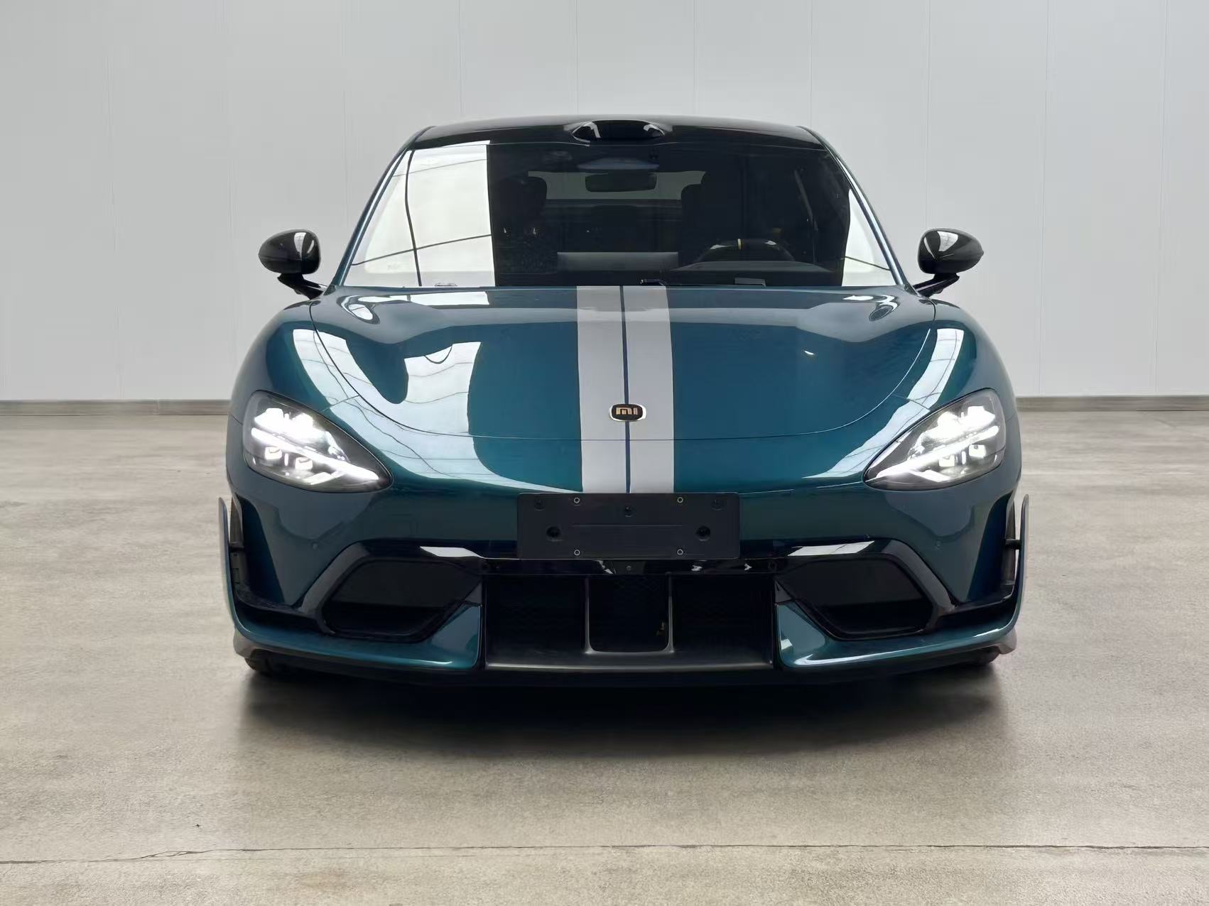 MI SU7 Ultra 2025 car image #2