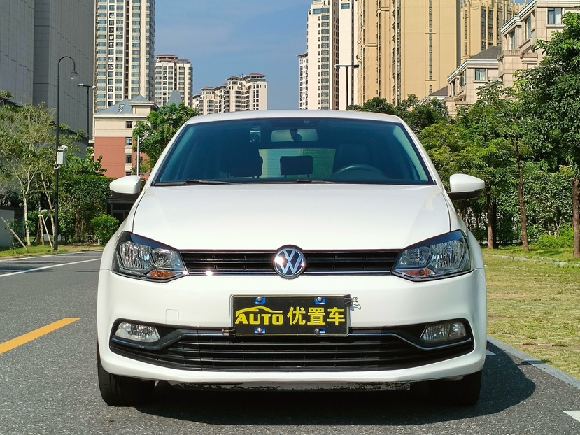 Volkswagen Polo 2019 car image #3