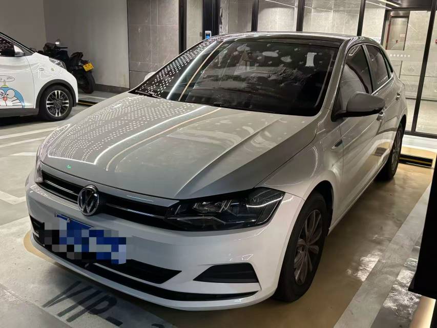 Volkswagen Polo 2021 car image #2