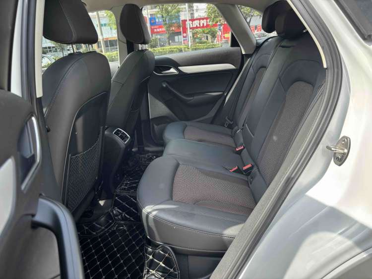 Audi Q3 2019 #6 Audi Q3 2019 car image #6