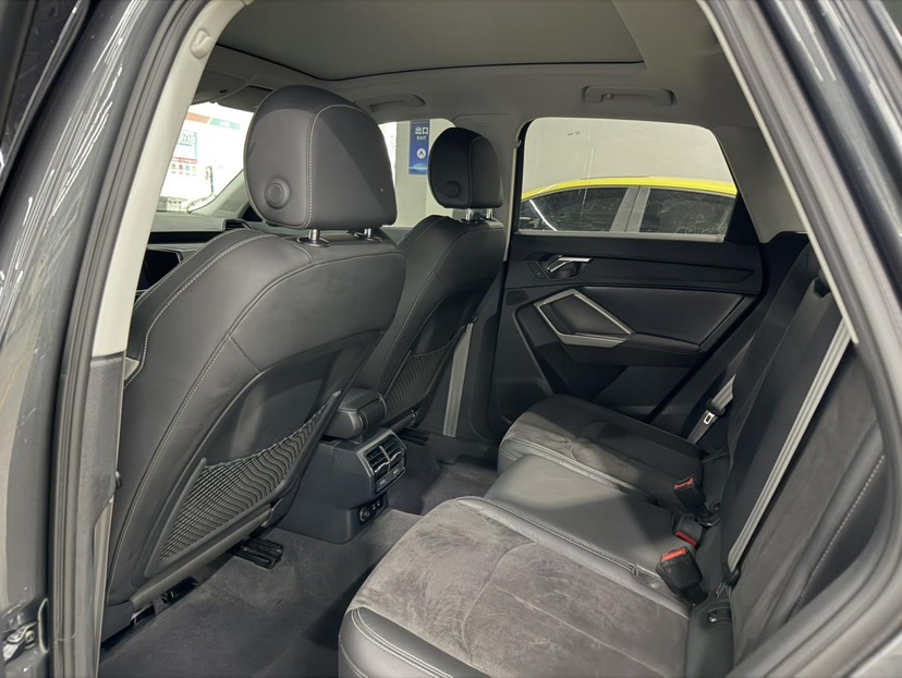 Audi Q3 2022 car image #6