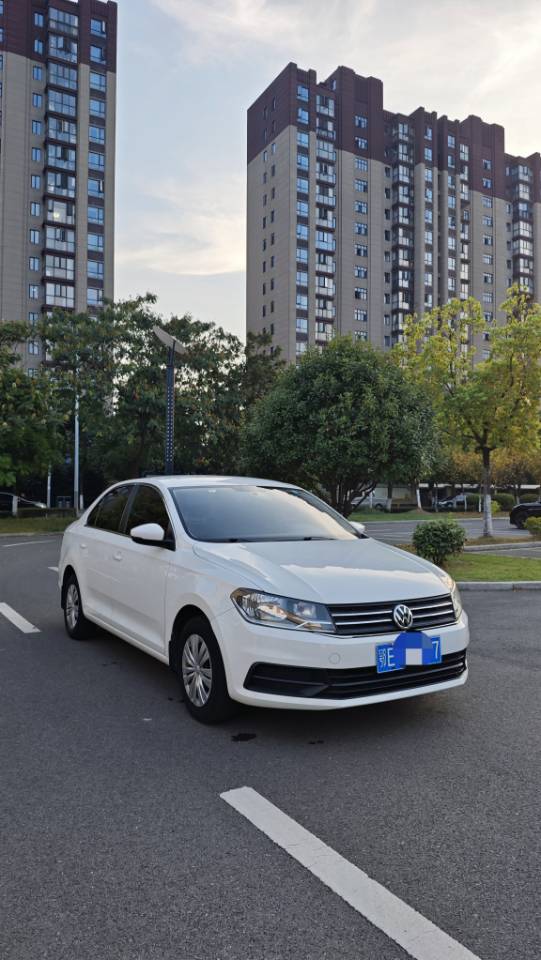 Volkswagen Santana 2022 car image #3