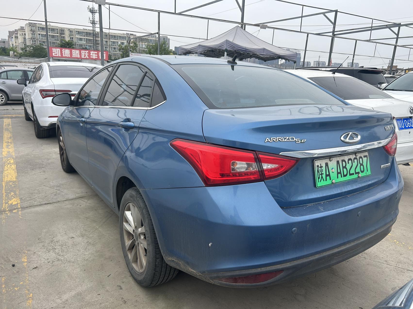 2018 car image #7