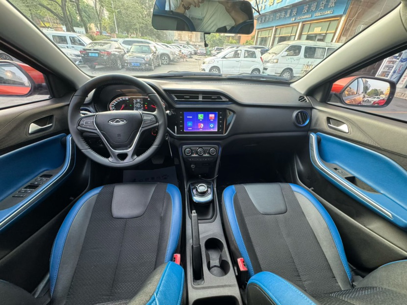 2018 car image #4