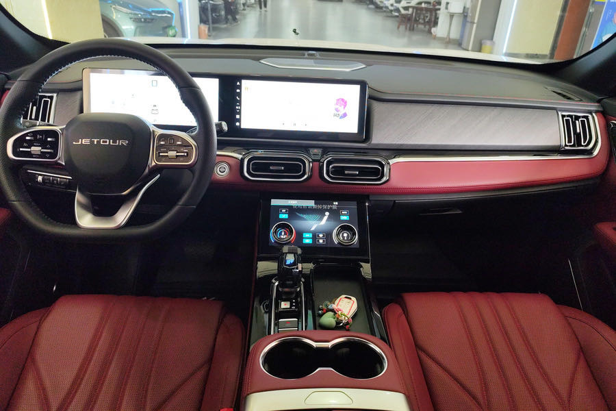 Jetour X70 PLUS 2025 car image #3