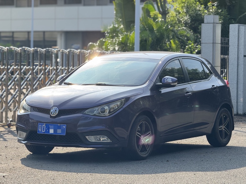 MG 5 2014 MG 5 2014 car image