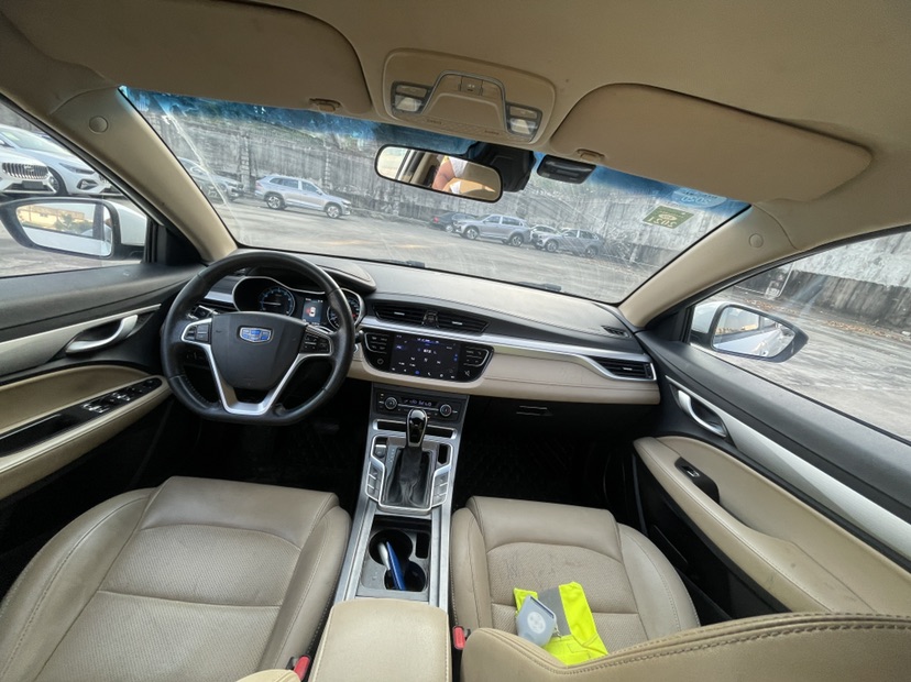 GEELY Emgrand 2019 صورة سيارة #2