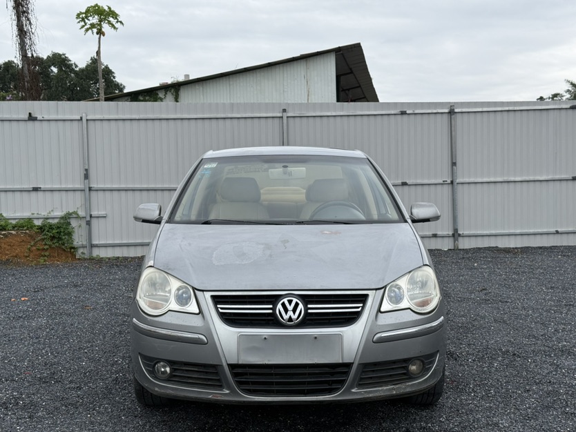 Volkswagen Polo 2010 Volkswagen Polo 2010 car image