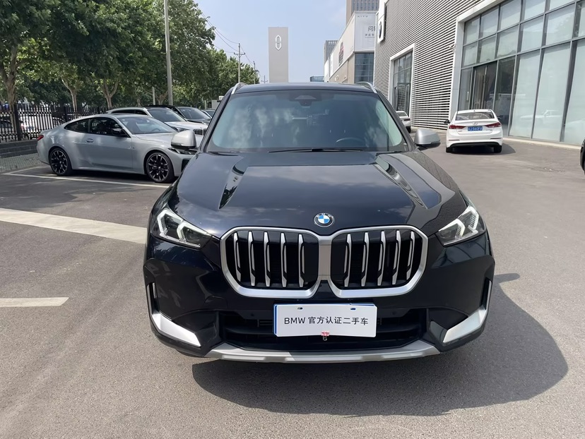 BMW X1 2023 car image #2
