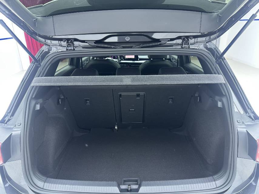 Volkswagen Golf 2021 car image #14