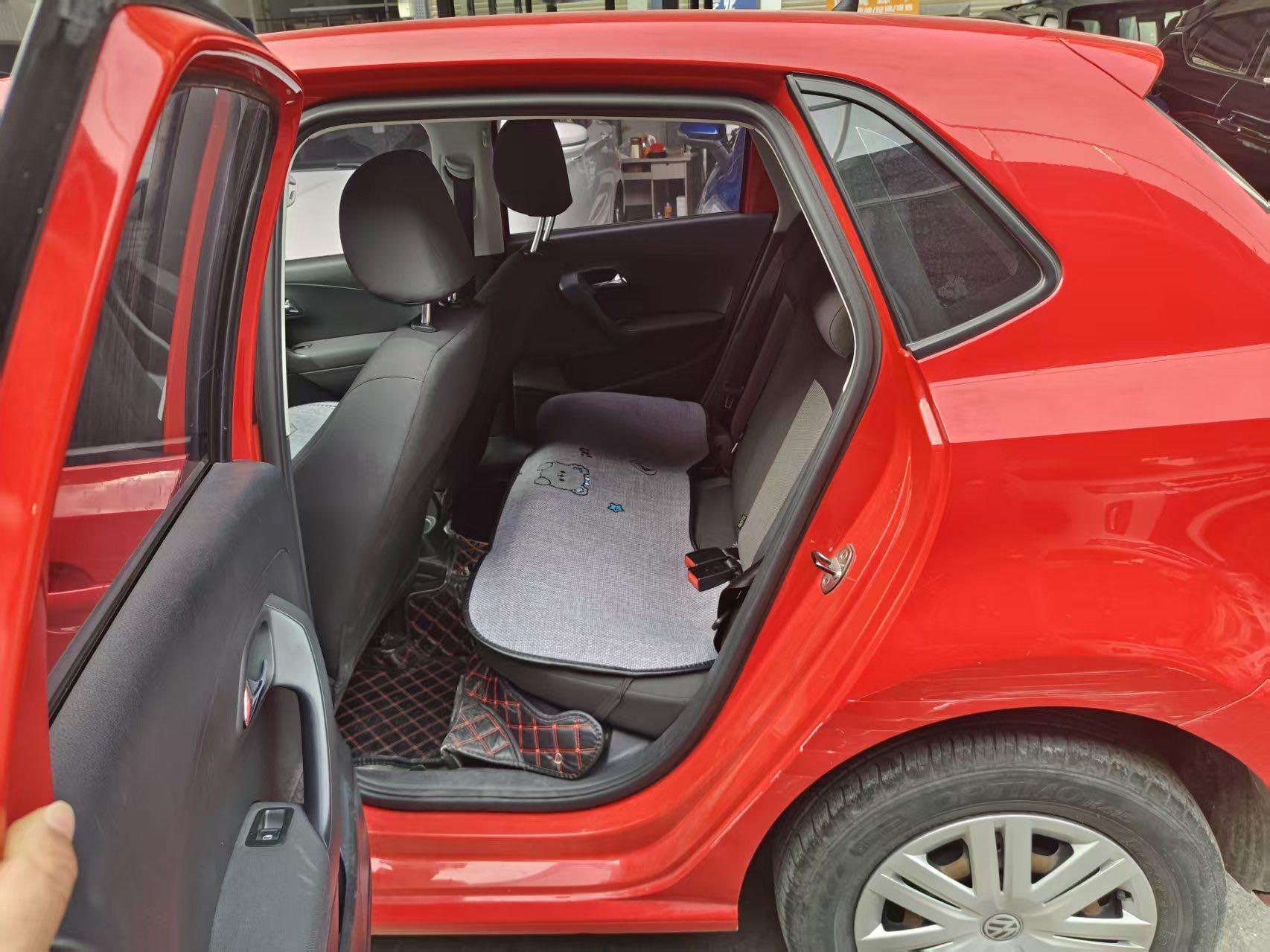 Volkswagen Polo 2018 car image #5