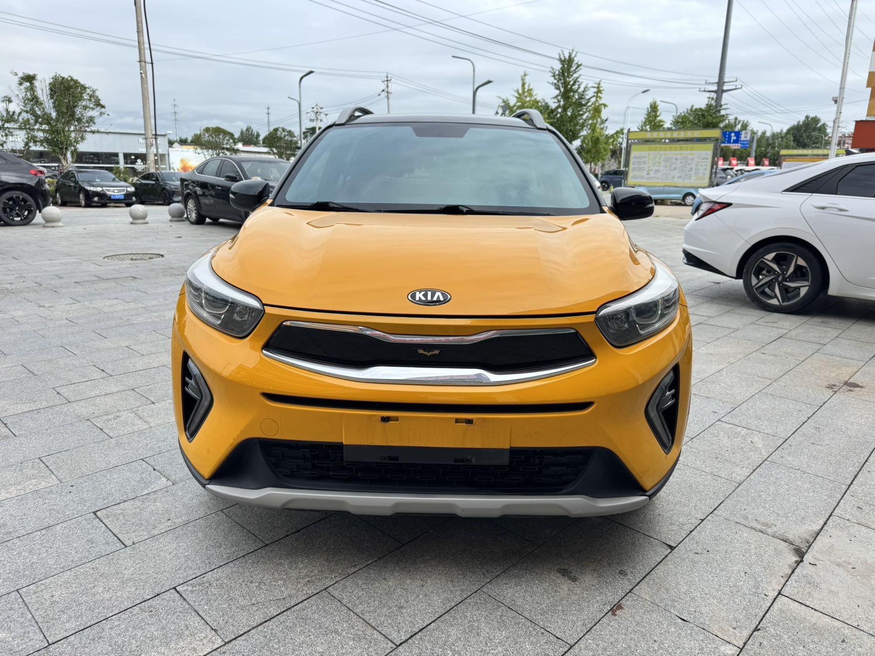 Kia KX1 2019 car image #2
