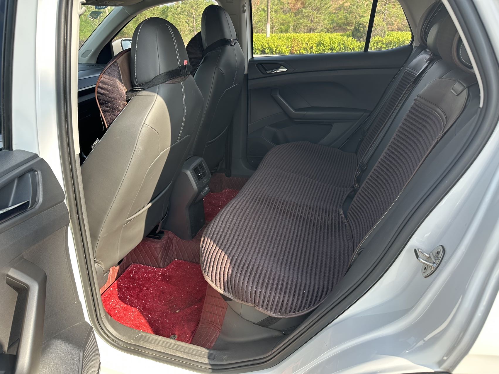 Volkswagen T-Cross 2019 #8 Volkswagen T-Cross 2019 car image #8