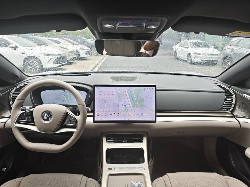BYD Han 2025 immagine di auto #4