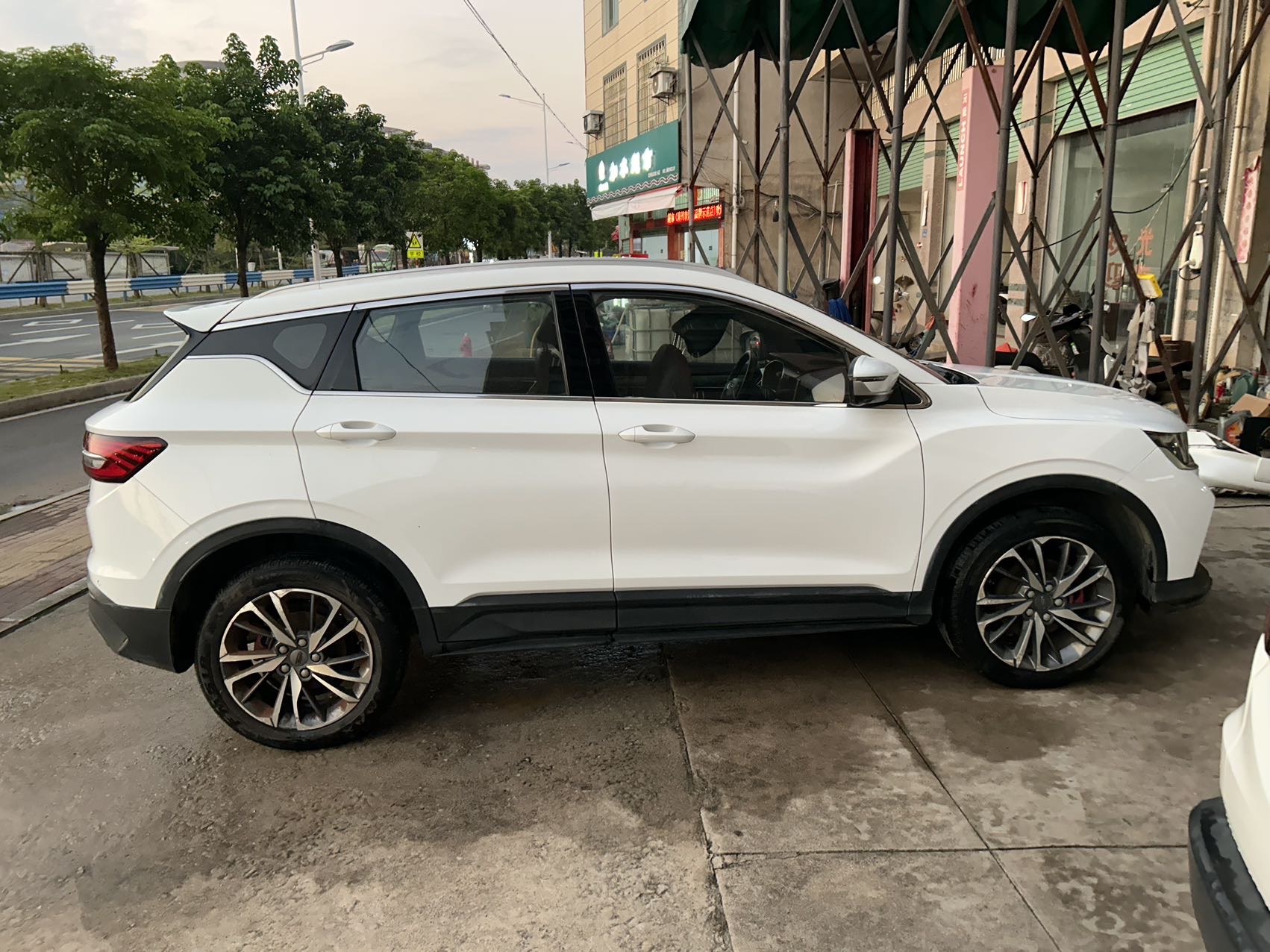 GEELY Coolray 2020 #3 GEELY Coolray 2020 car image #3