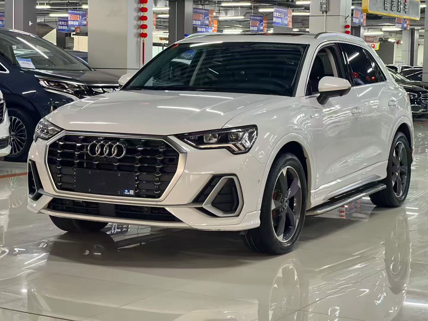 Audi Q3 2022 car image 