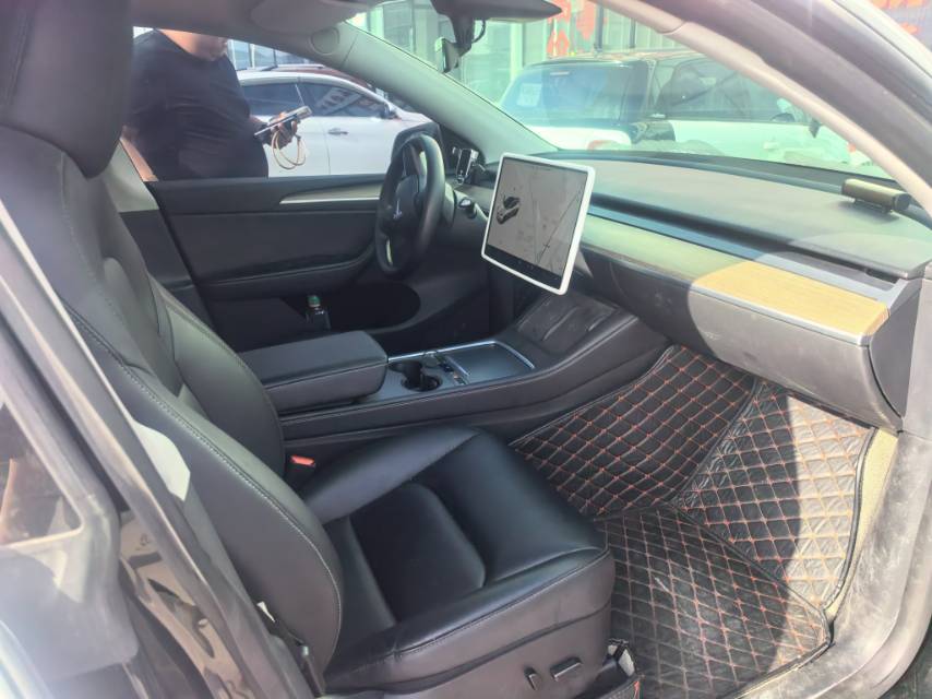 Tesla Model Y 2022 #3 Tesla Model Y 2022 car image #3