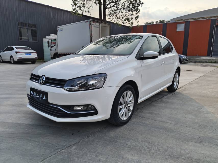Volkswagen Polo 2016 Volkswagen Polo 2016 car image