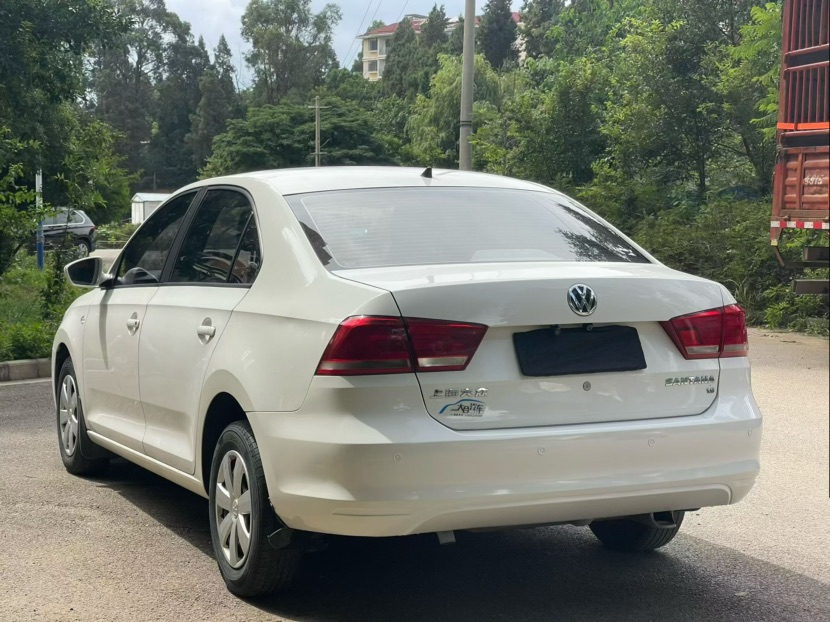 Volkswagen Santana 2015 car image #9