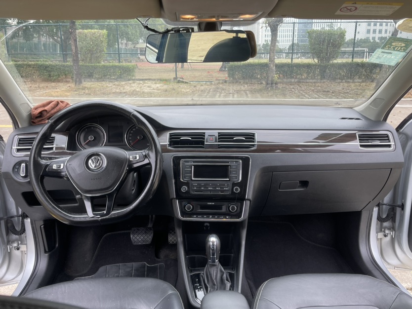 Volkswagen Santana 2018 car image #4