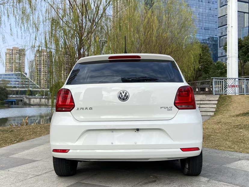 Volkswagen Polo 2019 car image #4