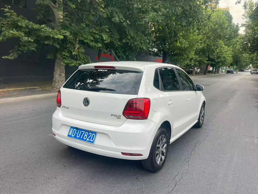 Volkswagen Polo 2018 car image #5