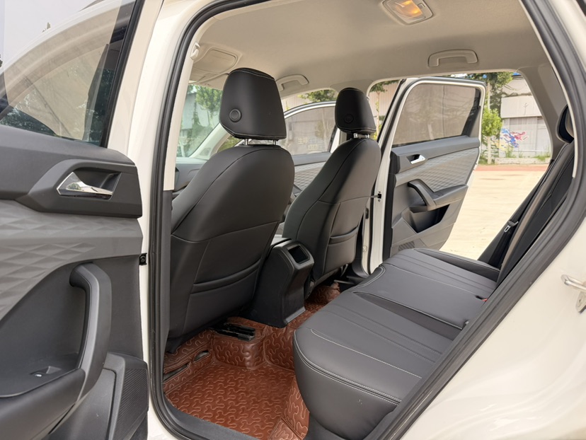 Volkswagen Tharu 2019 car image #12
