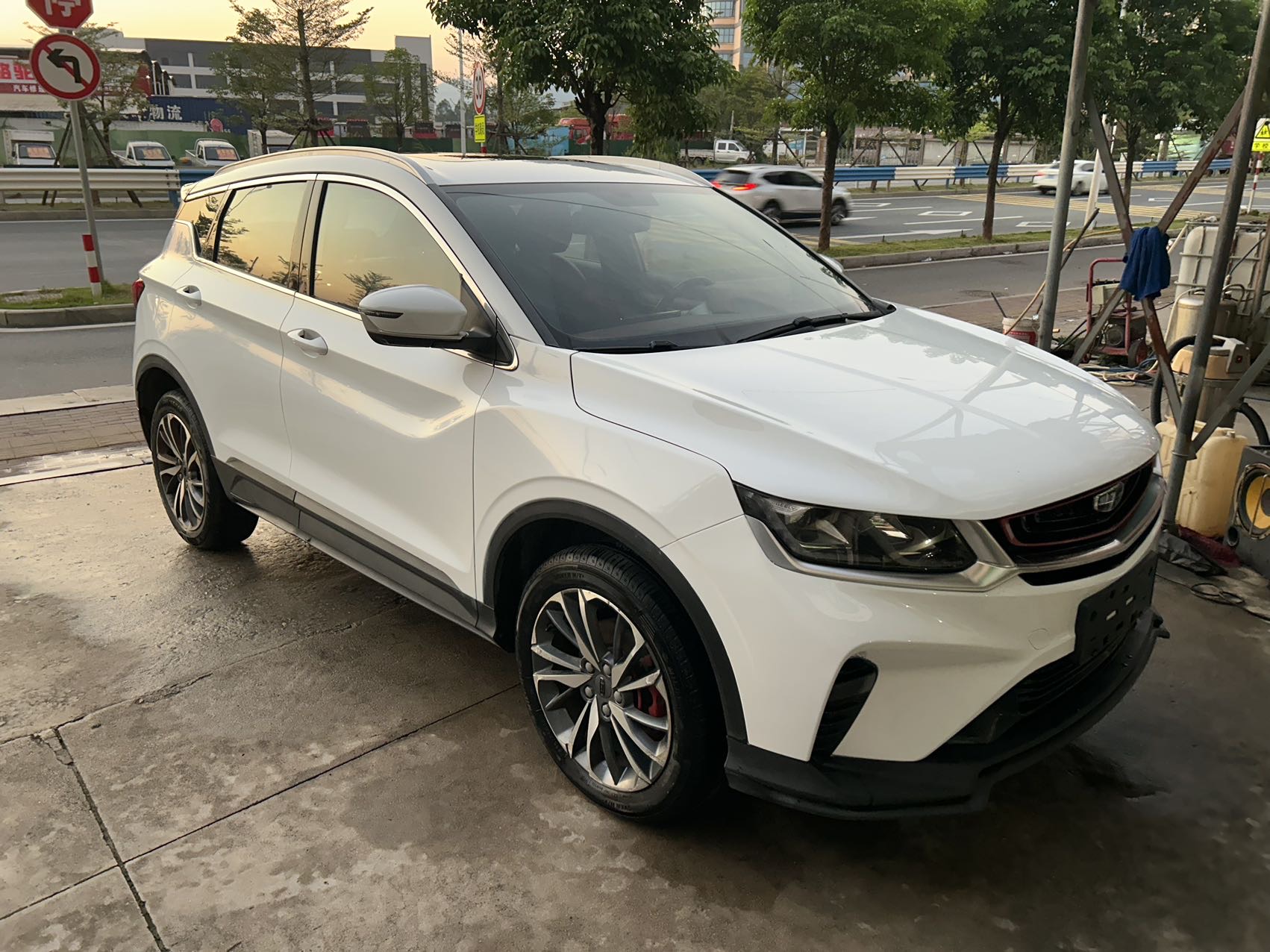 GEELY Coolray 2020 #2 GEELY Coolray 2020 car image #2