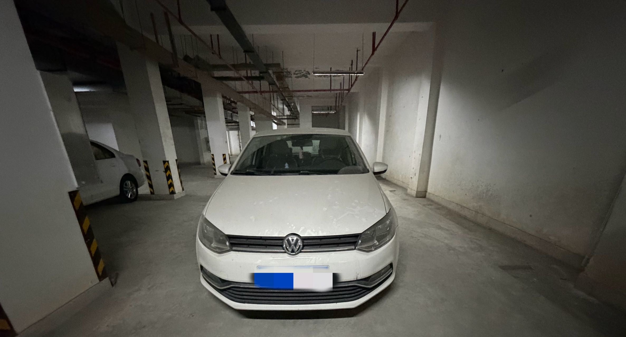 Volkswagen Polo 2015 car image 