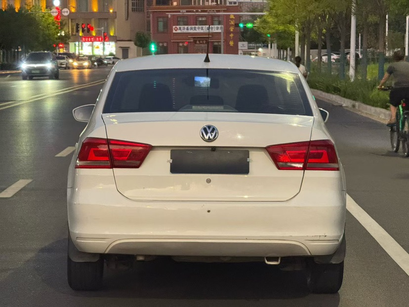 Volkswagen Santana 2014 car image #8