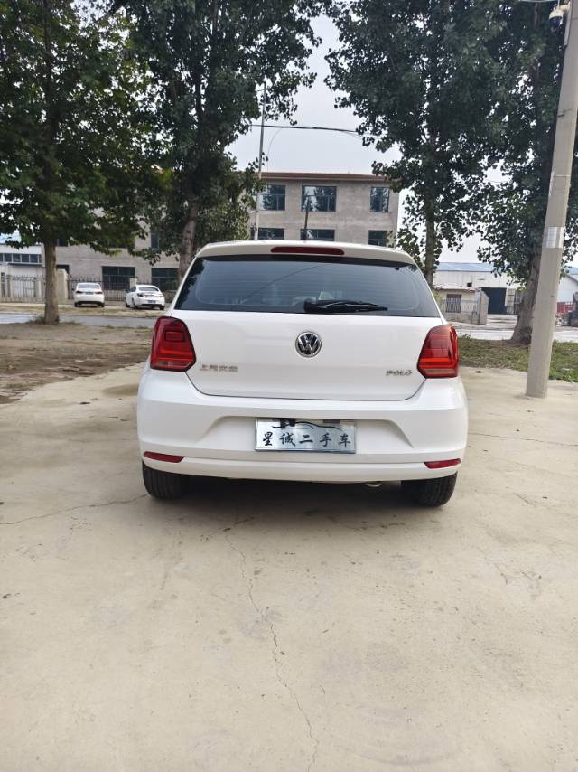 Volkswagen Polo 2017 car image #4