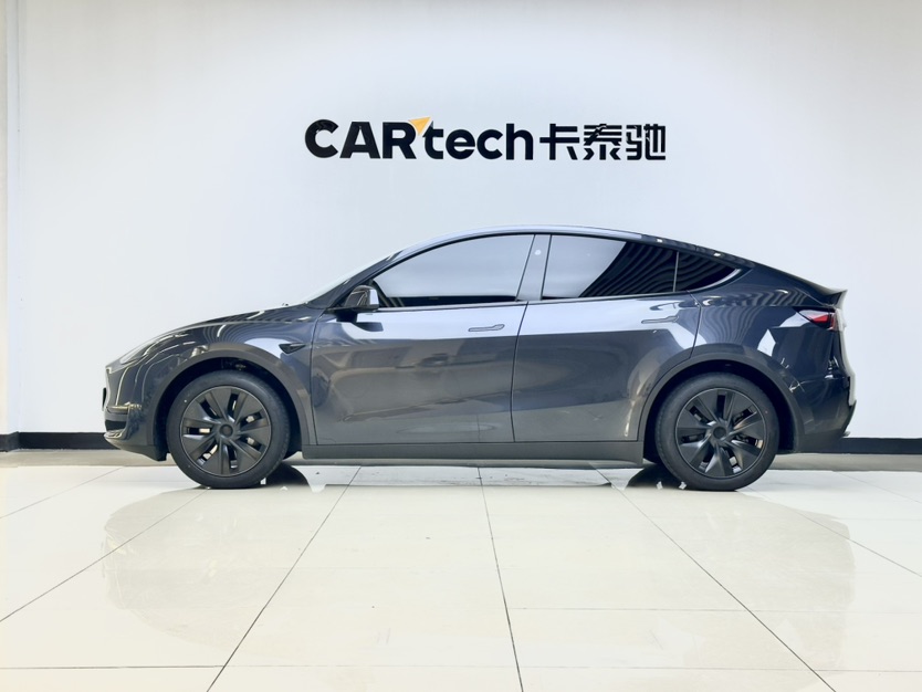Tesla Model Y 2024 car image #5