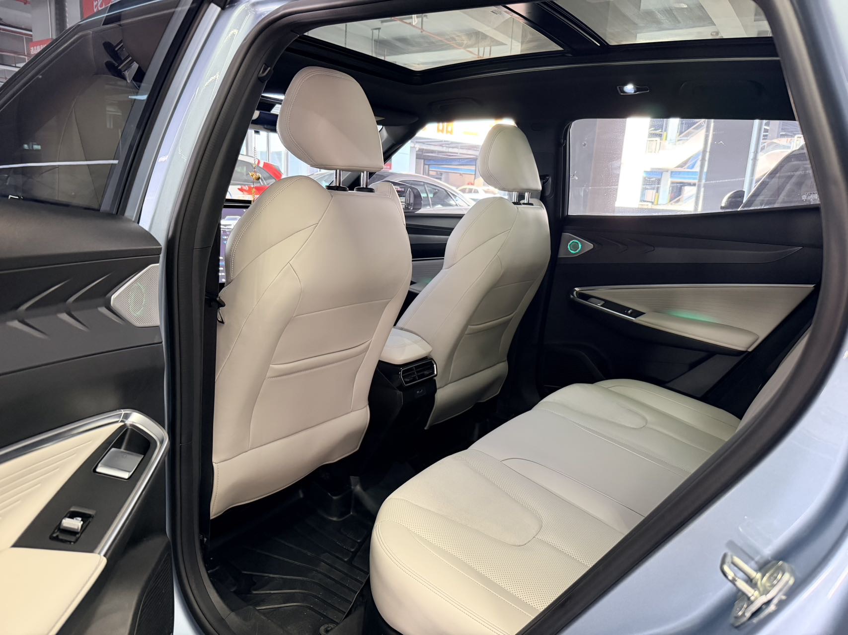 GEELY Boyue 2023 car image #7