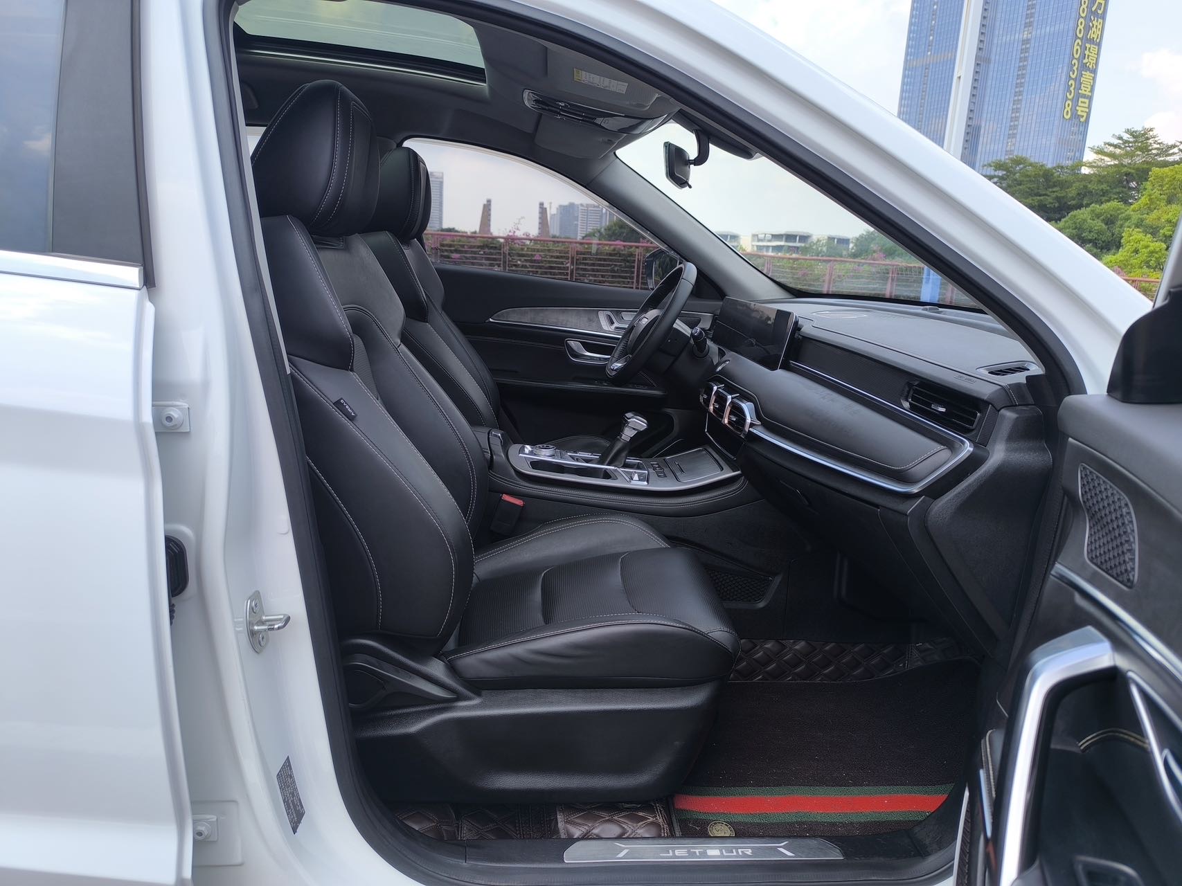 Jetour X70 PLUS 2021 car image #14