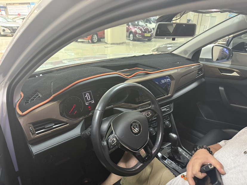 Volkswagen Tharu 2020 #2 Volkswagen Tharu 2020 immagine di auto #2