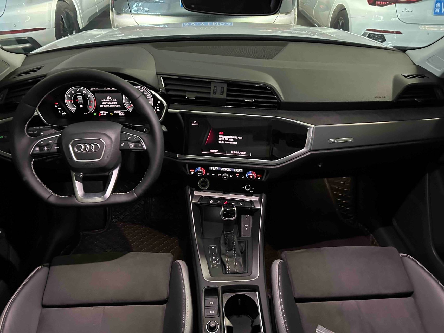 Audi Q3 2023 #2 Audi Q3 2023 car image #2