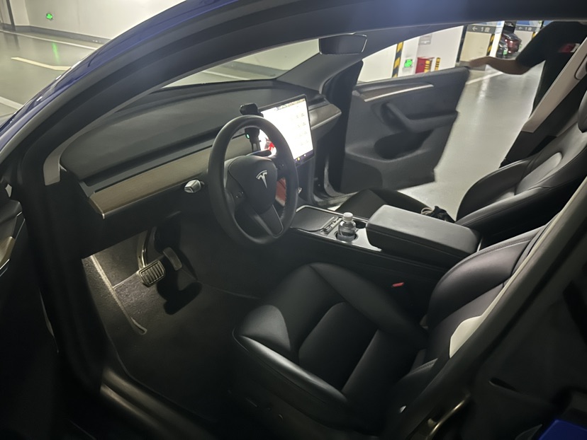Tesla Model Y 2021 #5 Tesla Model Y 2021 car image #5