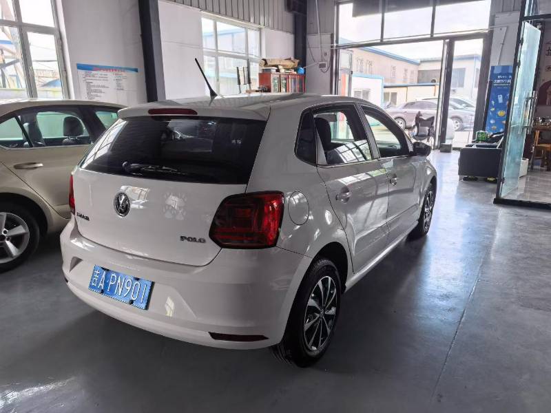 Volkswagen Polo 2016 car image #5