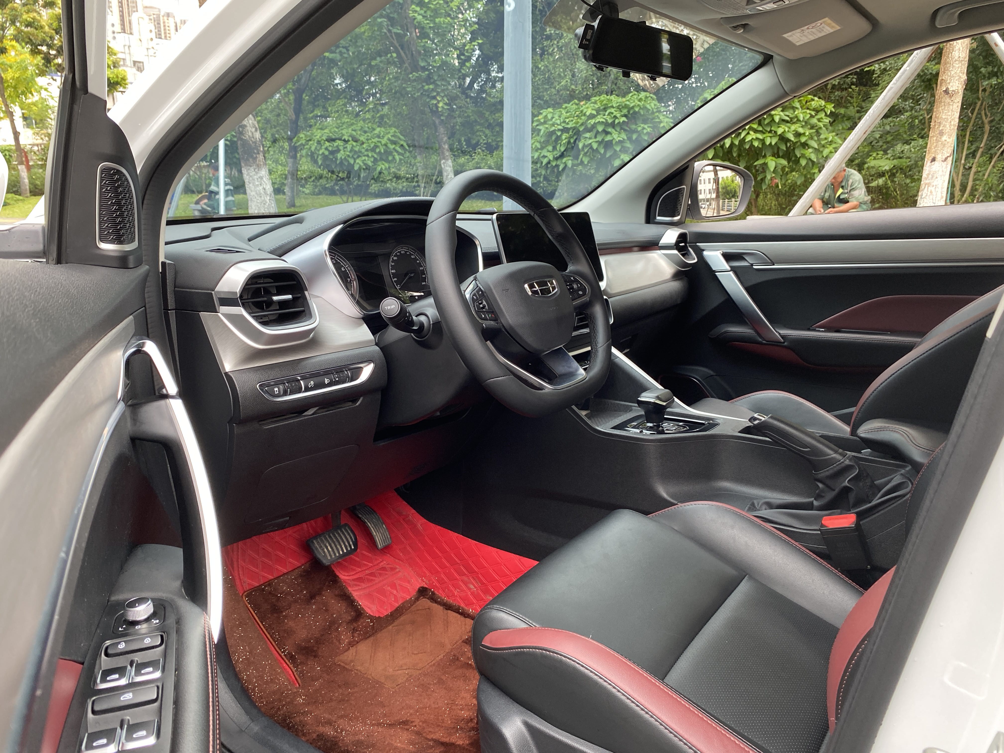GEELY Coolray 2022 car image #8