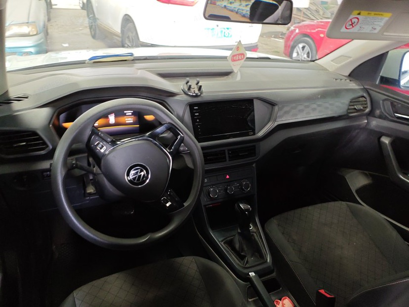 Volkswagen T-Cross 2023 #2 Volkswagen T-Cross 2023 car image #2