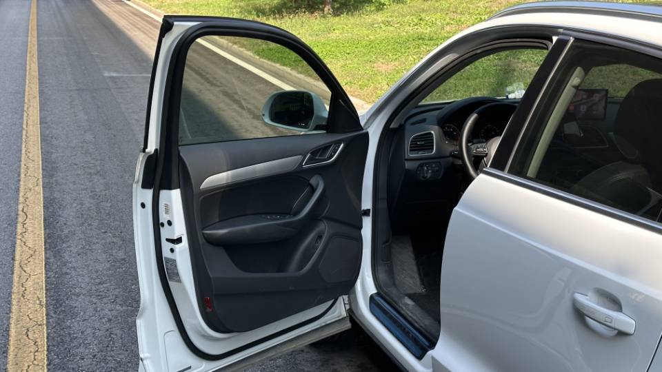 Audi Q3 2019 #3 Audi Q3 2019 car image #3