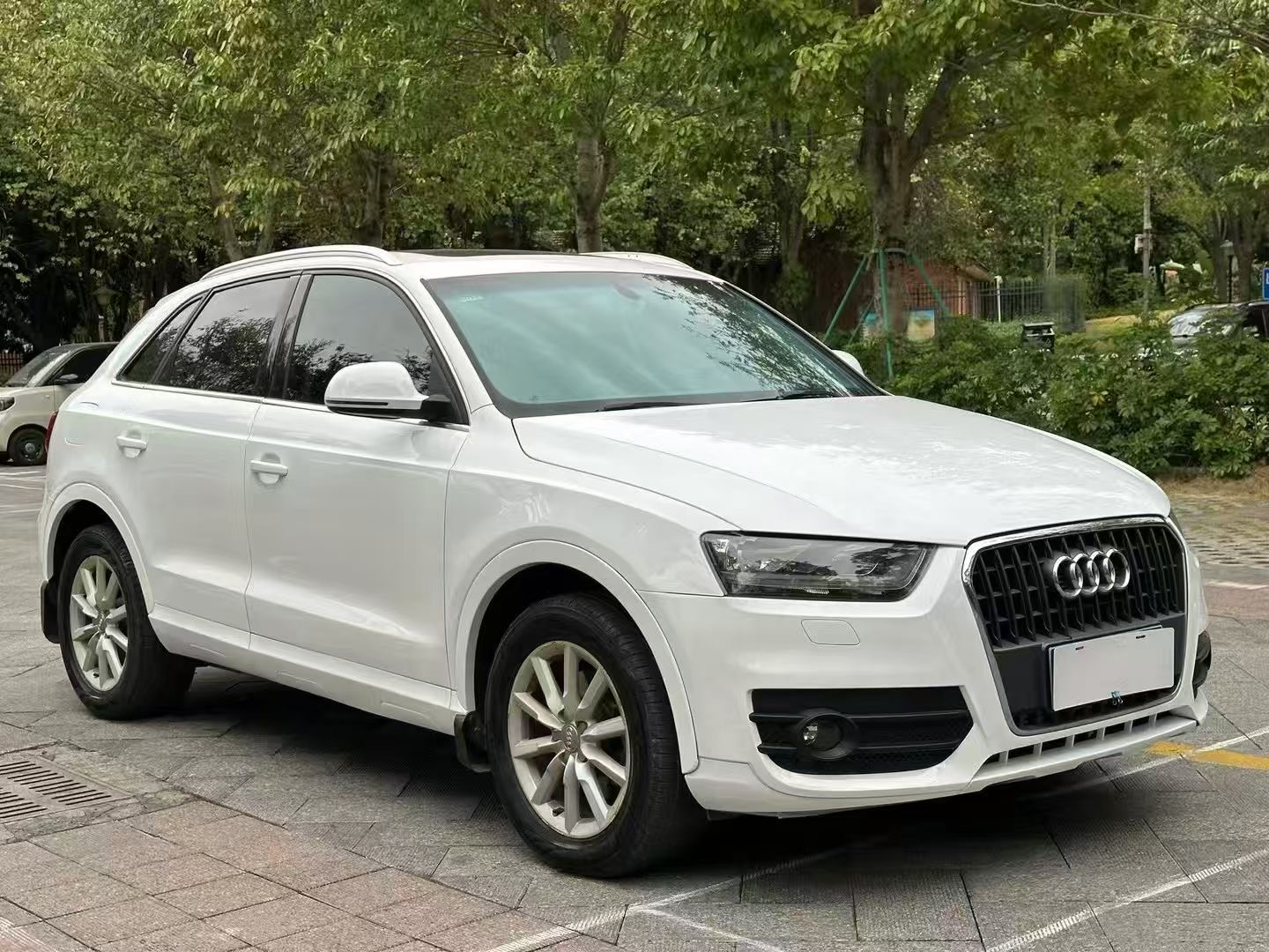 Audi Q3 2014 #3 Audi Q3 2014 car image #3
