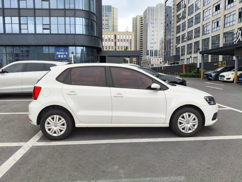 Volkswagen Polo 2018 car image #4